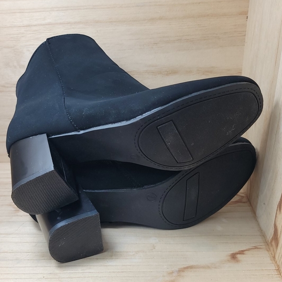 Womens Black Suede Ankle Boots - Picture 9 of 11